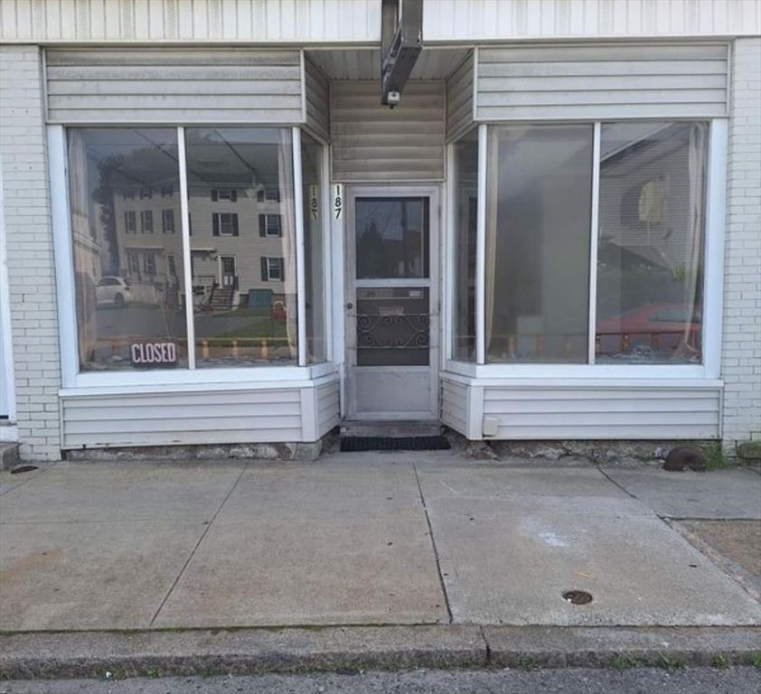 187 Brightman St, Fall River, MA 02720