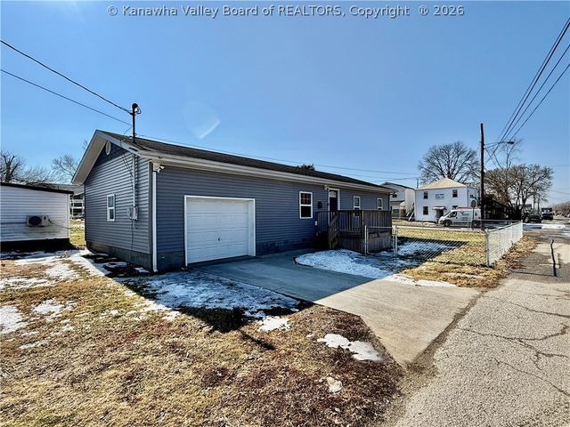 302 Clemens Court, Huntington, WV 25704