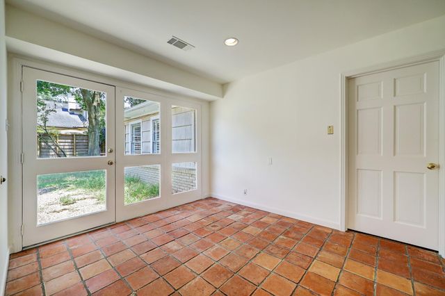 5642 Wickersham Lane, Houston, TX 77056