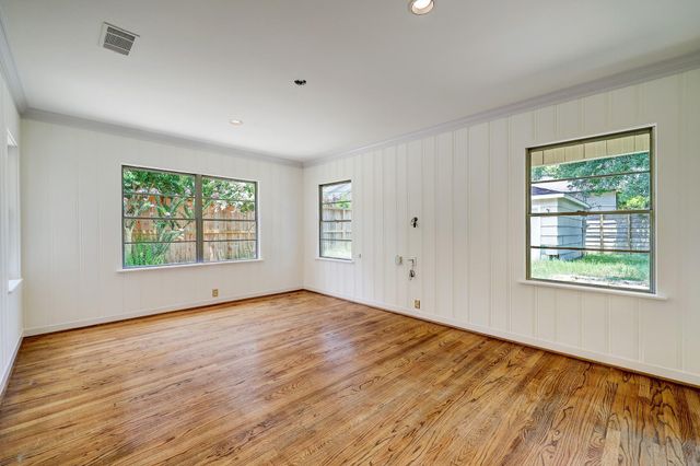 5642 Wickersham Lane, Houston, TX 77056