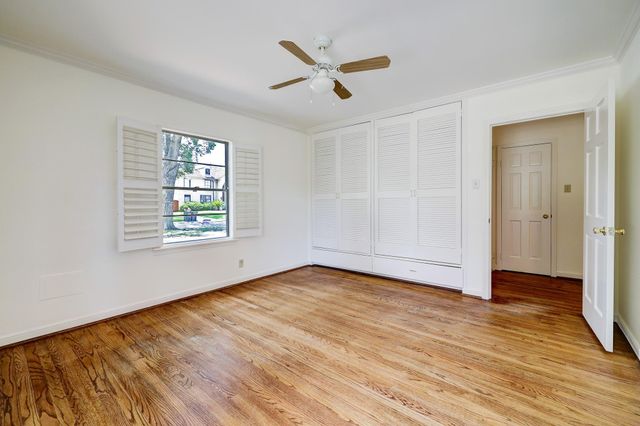 5642 Wickersham Lane, Houston, TX 77056