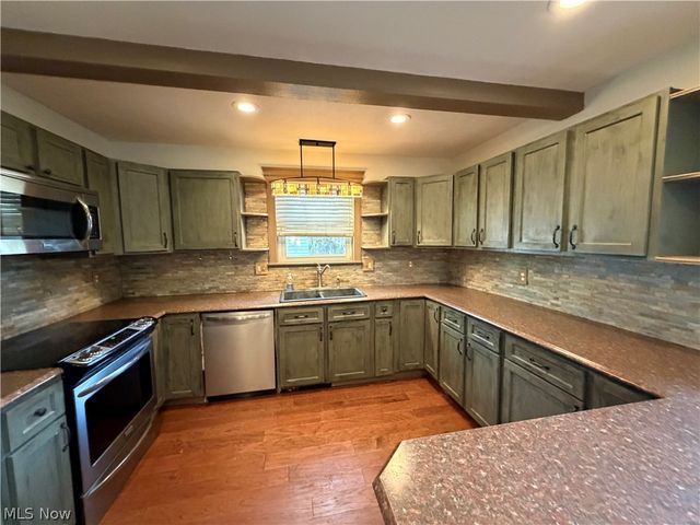 4602 7th Avenue, Vienna, WV 26105