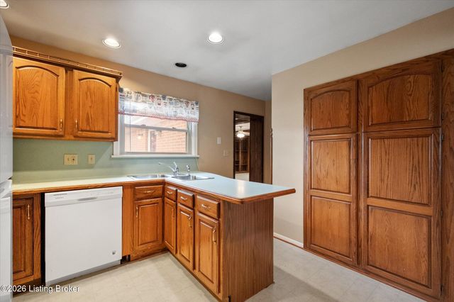 3231 Cawein Way, Louisville, KY 40220