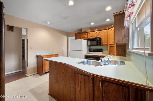 3231 Cawein Way, Louisville, KY 40220
