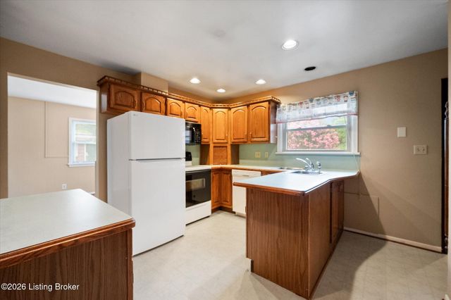 3231 Cawein Way, Louisville, KY 40220