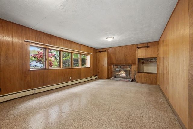 26 Arlington Road, Burlington, MA 01803