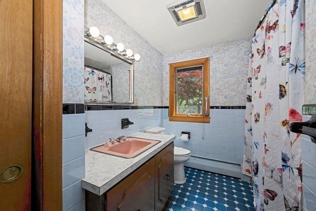 26 Arlington Road, Burlington, MA 01803