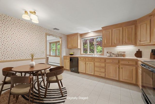 26 Arlington Road, Burlington, MA 01803
