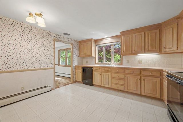 26 Arlington Road, Burlington, MA 01803