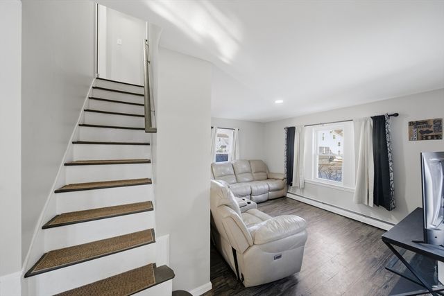 46 Pelham Street, Methuen, MA 01844