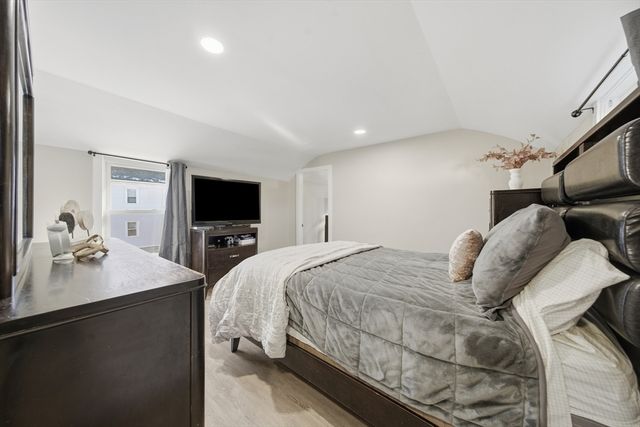 46 Pelham Street, Methuen, MA 01844