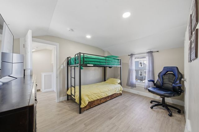 46 Pelham Street, Methuen, MA 01844