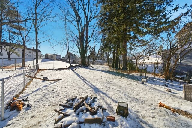 46 Pelham Street, Methuen, MA 01844