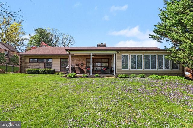 907 ALLEN ST, New Cumberland, PA 17070