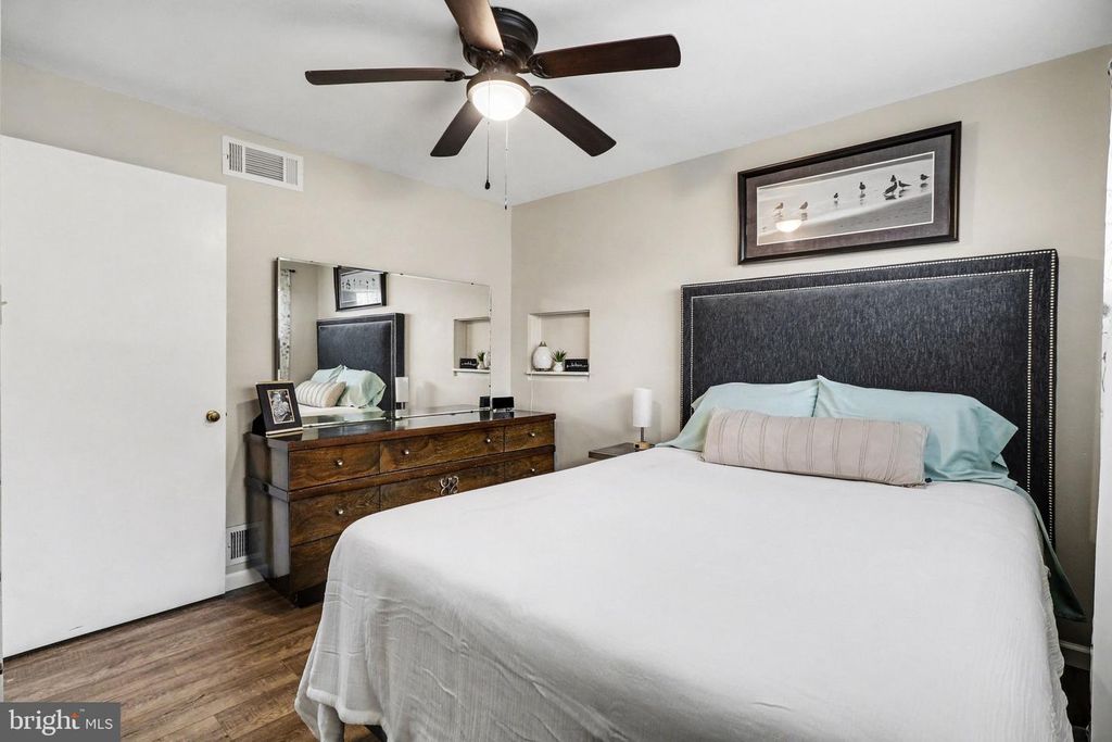 Image 20 of property listing at 907 ALLEN ST, New Cumberland, PA 17070