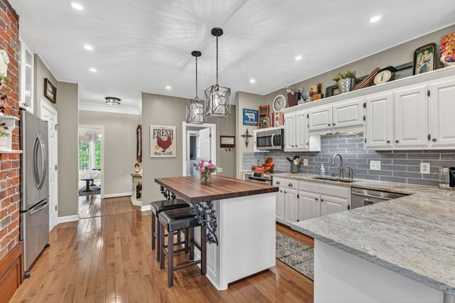 5087 Saddleview Dr, Franklin, TN 37067