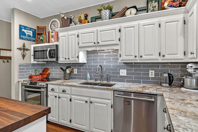5087 Saddleview Dr, Franklin, TN 37067