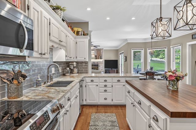 5087 Saddleview Dr, Franklin, TN 37067