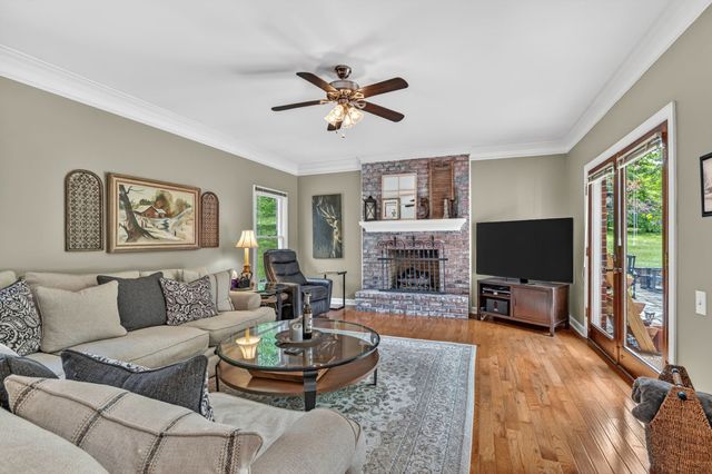 5087 Saddleview Dr, Franklin, TN 37067
