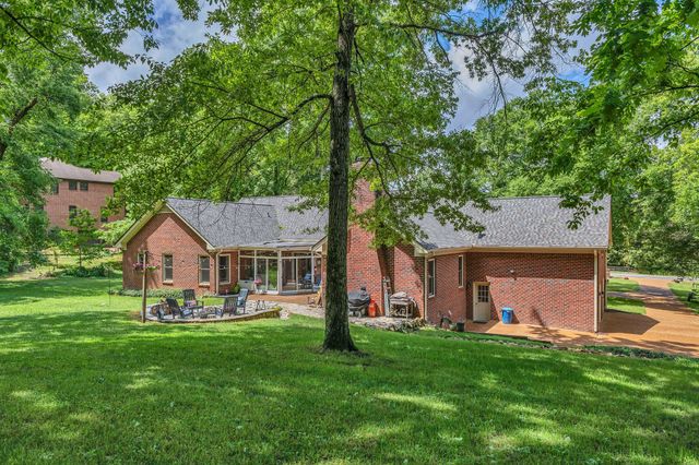 5087 Saddleview Dr, Franklin, TN 37067