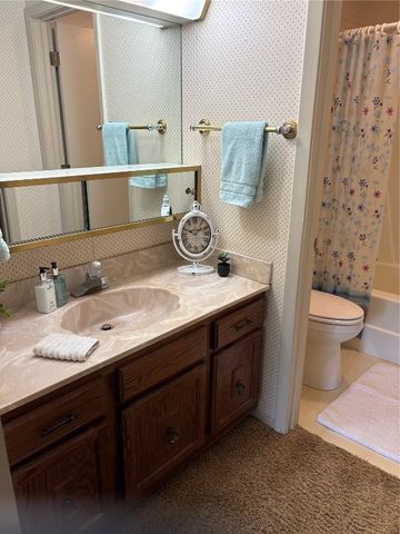 190 Cottage Grove Avenue SE 108, Cedar Rapids, IA 52403