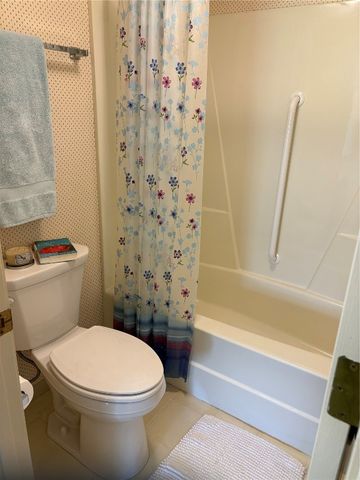 190 Cottage Grove Avenue SE 108, Cedar Rapids, IA 52403