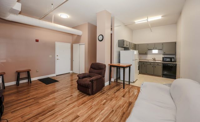 15 Mount Saint Marys Way Apt 7, Hooksett, NH 03106