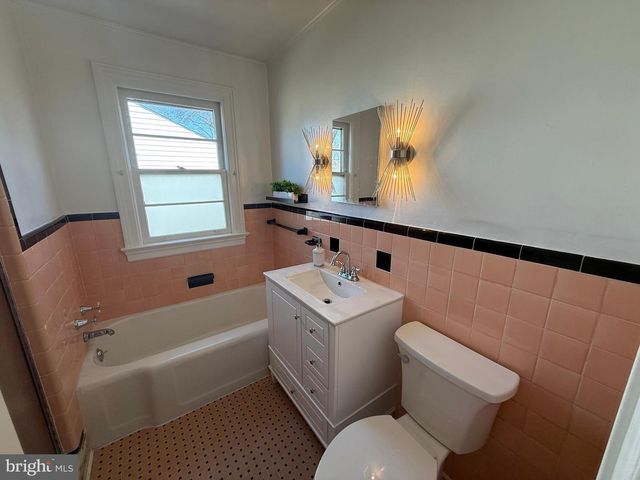 44 N WARREN ST, Woodbury, NJ 08096