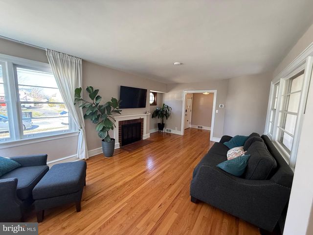 44 N WARREN ST, Woodbury, NJ 08096