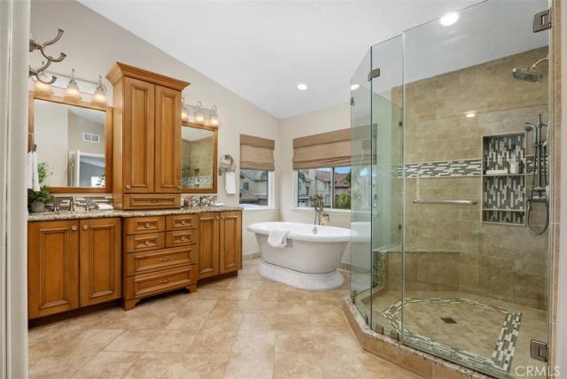 63 Springfield, Mission Viejo, CA 92692