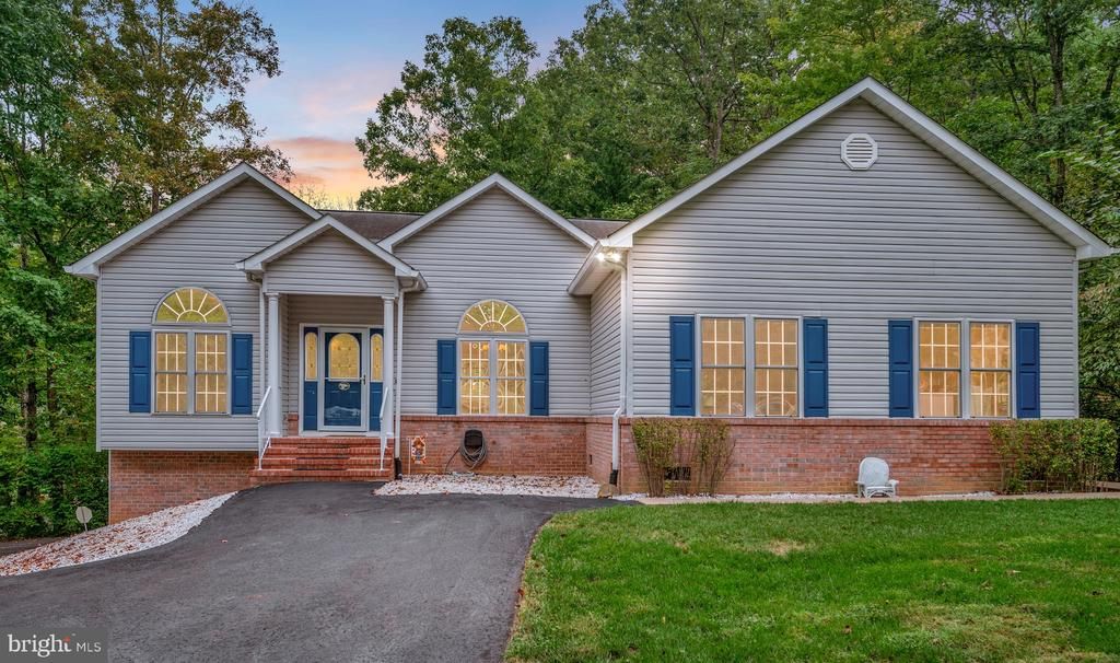 3800 LAKEVIEW PKWY, Locust Grove, VA 22508