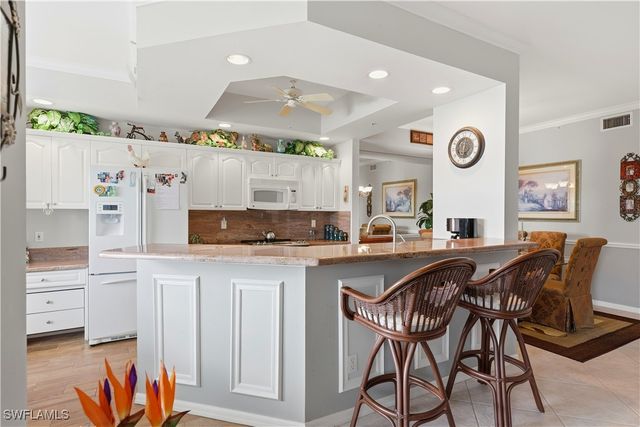 2910 Cypress Trace CIR 102, Naples, FL 34119