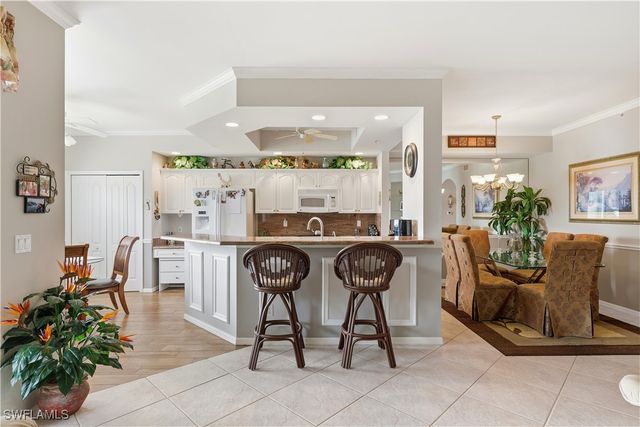 2910 Cypress Trace CIR 102, Naples, FL 34119