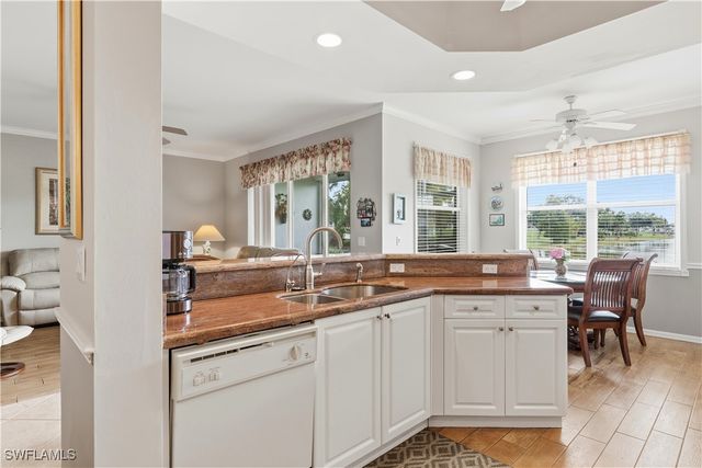 2910 Cypress Trace CIR 102, Naples, FL 34119