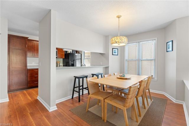 217 Oakwood Court, Winston-salem, NC 27103