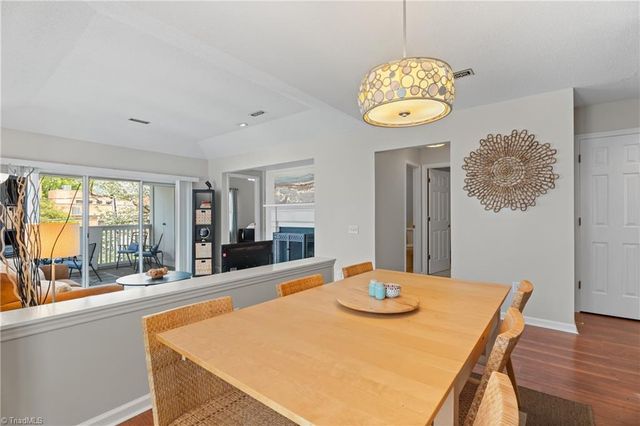 217 Oakwood Court, Winston-salem, NC 27103