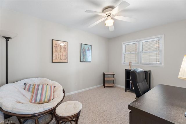 217 Oakwood Court, Winston-salem, NC 27103