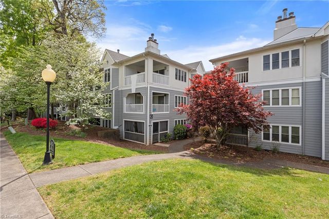 217 Oakwood Court, Winston-salem, NC 27103