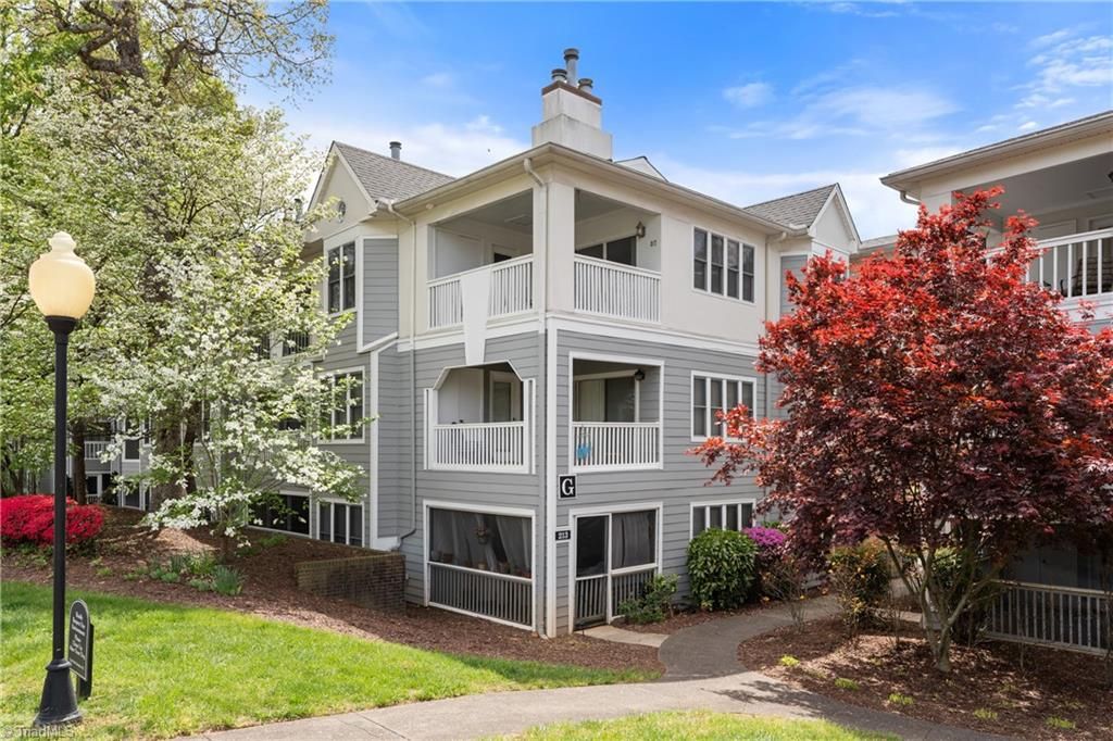 217 Oakwood Court, Winston-salem, NC 27103