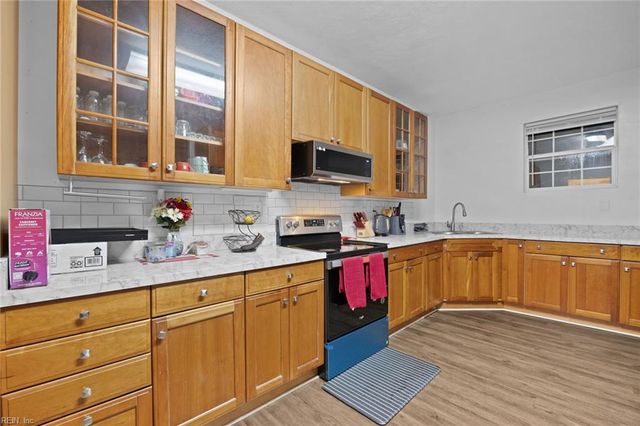 421 Hollywood AVE, Suffolk, VA 23434