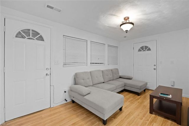 421 Hollywood AVE, Suffolk, VA 23434