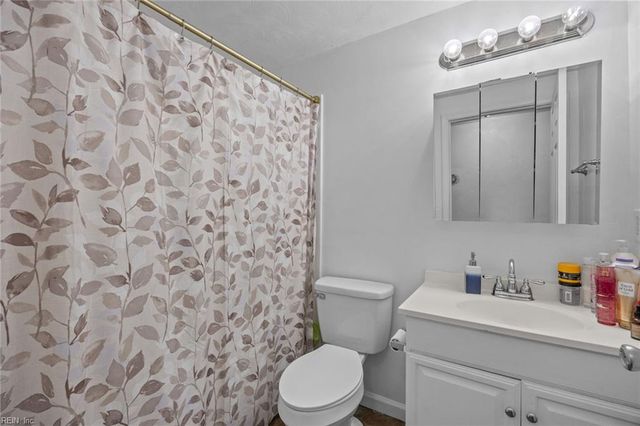 421 Hollywood AVE, Suffolk, VA 23434