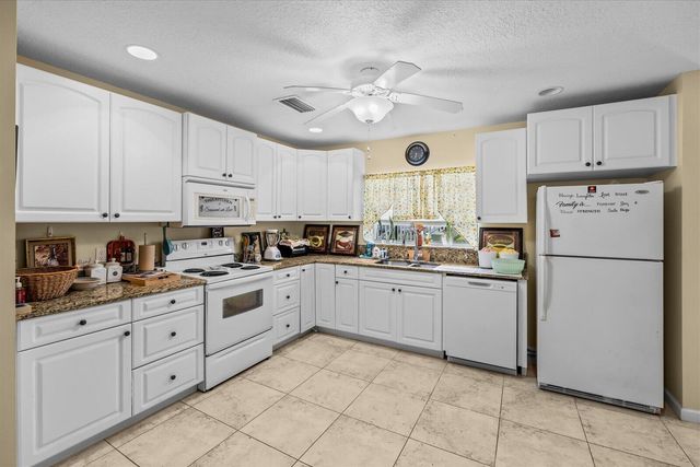 2074 SE Wild Meadow Circle, Port St. Lucie, Port St Lucie, FL 34952