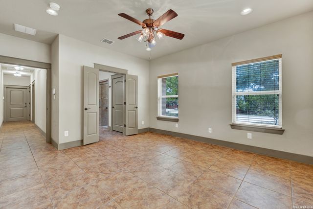 737 LA PALOMA DR, Canyon Lake, TX 78133
