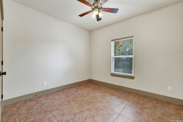 737 LA PALOMA DR, Canyon Lake, TX 78133