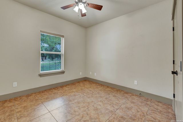 737 LA PALOMA DR, Canyon Lake, TX 78133