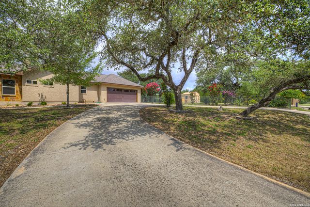 737 LA PALOMA DR, Canyon Lake, TX 78133