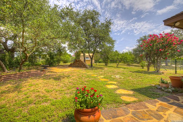 737 LA PALOMA DR, Canyon Lake, TX 78133