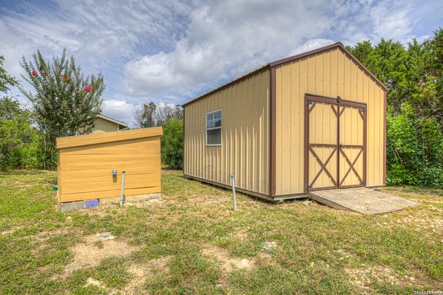 737 LA PALOMA DR, Canyon Lake, TX 78133