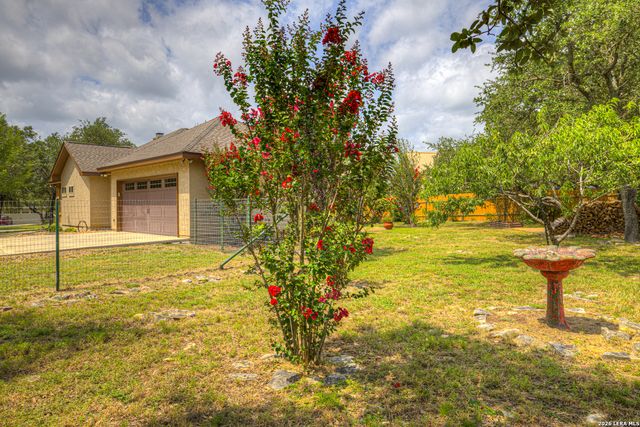 737 LA PALOMA DR, Canyon Lake, TX 78133